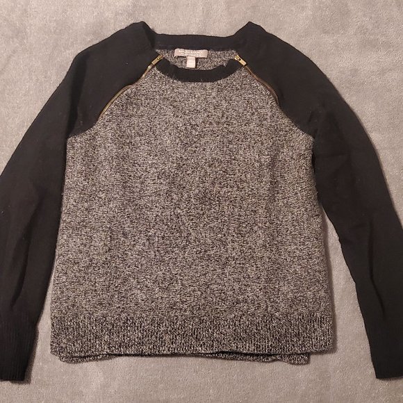 Gold Zipper raglan sweater - Picture 1 of 3